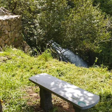 Nascente, Place In Nature Next To A Waterfall 度假居