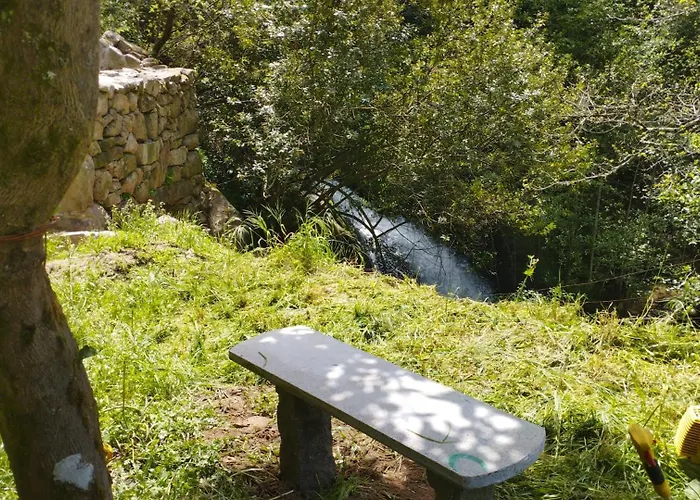 Nascente, Place In Nature Next To A Waterfall Dom wakacyjny